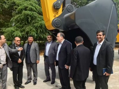 Le gouverneur de la province iranienne de Zanjan, Mohsen Afsharqi, et son groupe de 10 personnes se sont rendus dans la zone de haute technologie de Jining pour mener des négociations commerciales.