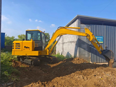 Мини-экскаватор грузоподъемностью 6 тонн