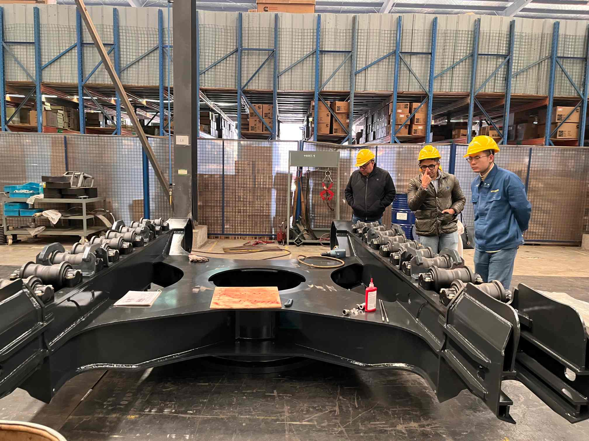 Warmly Welcome Ecuadorian Clients to Visit Our Factory