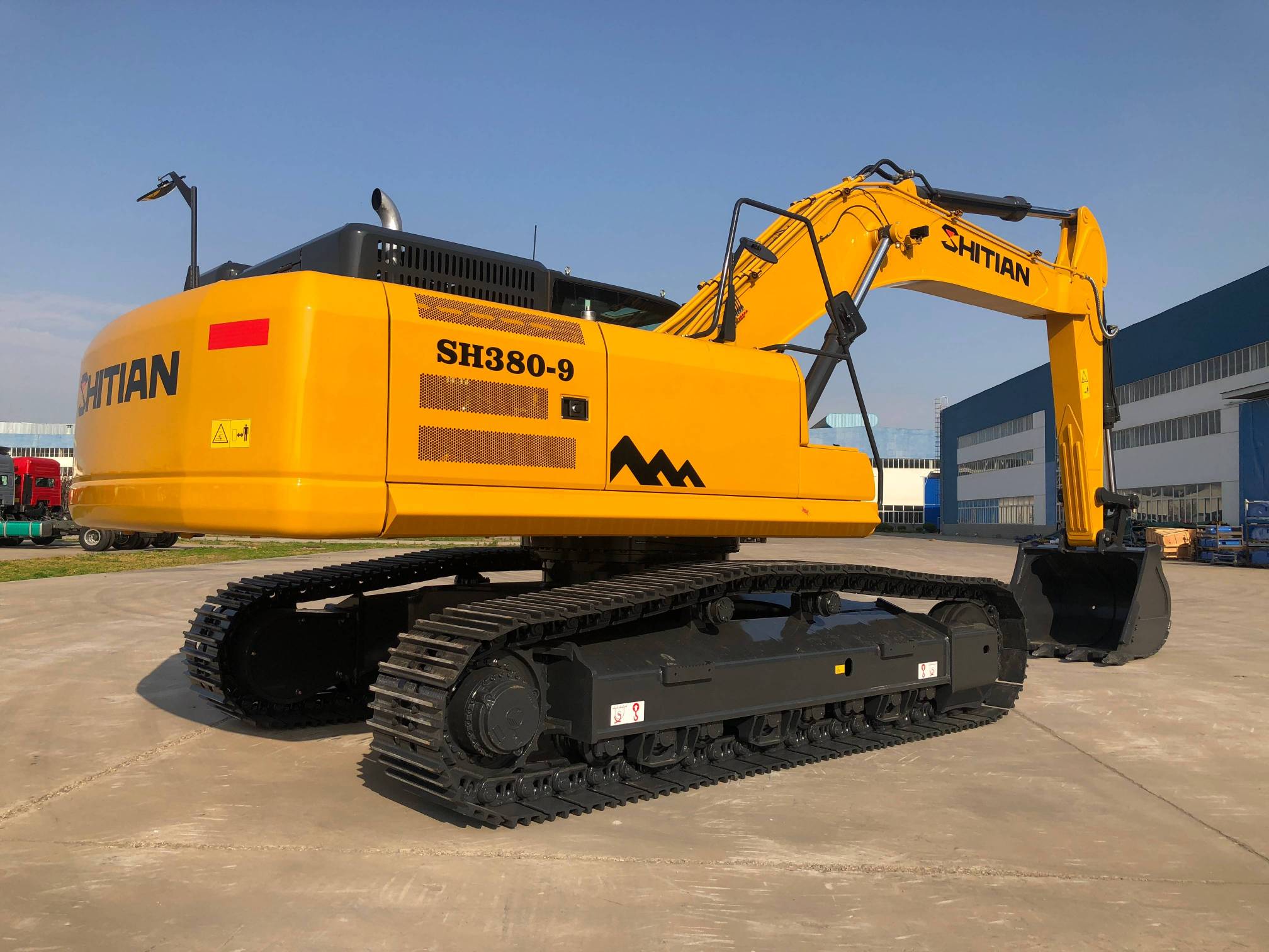 حفارة هيدروليكية زاحفة سعة 38 طنًا