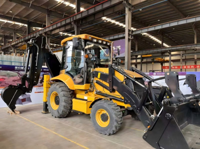 Combinaison pelle-bulldozer de 106 ch à faible consommation de carburant