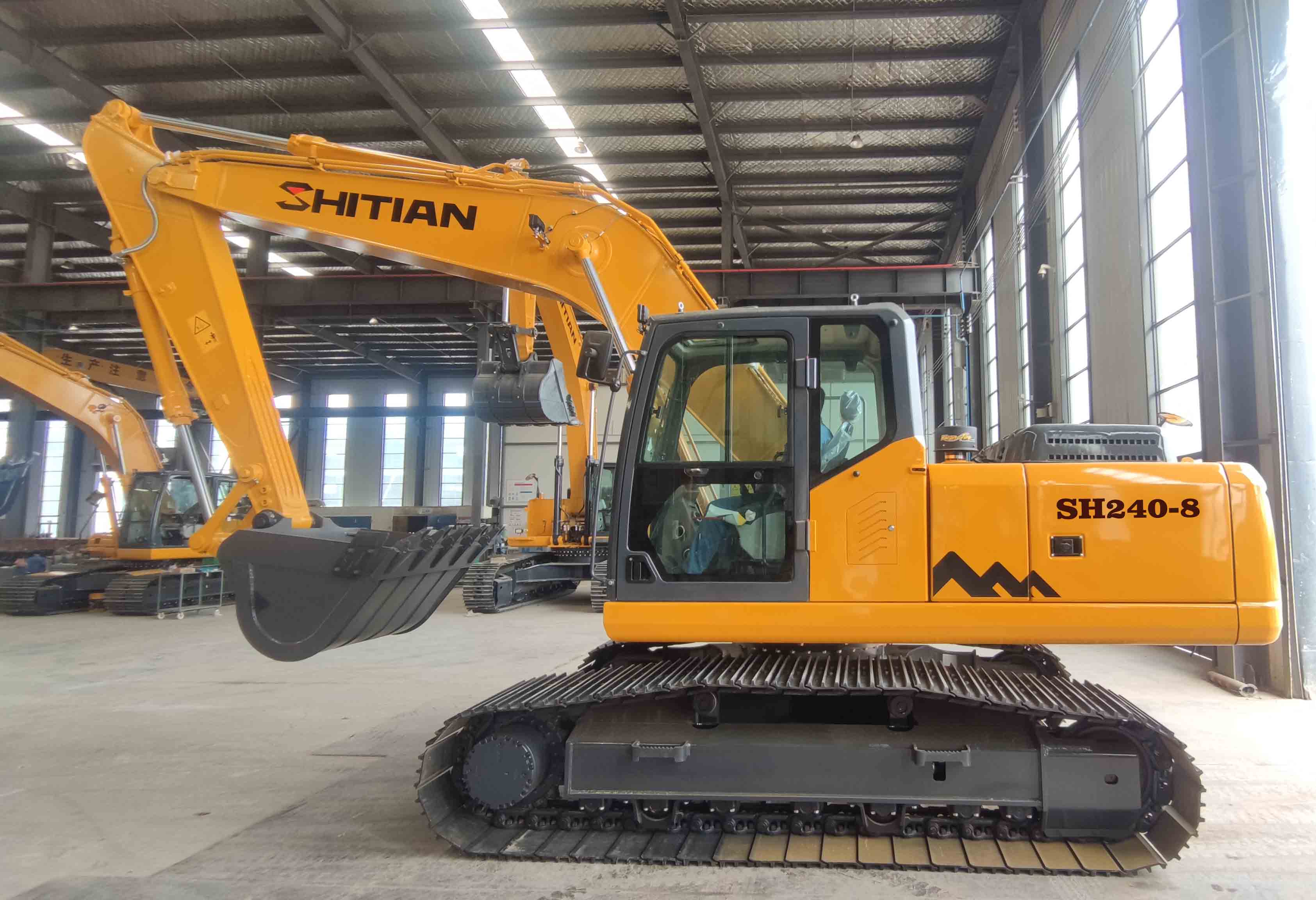 24-ton Medium-sized Excavator