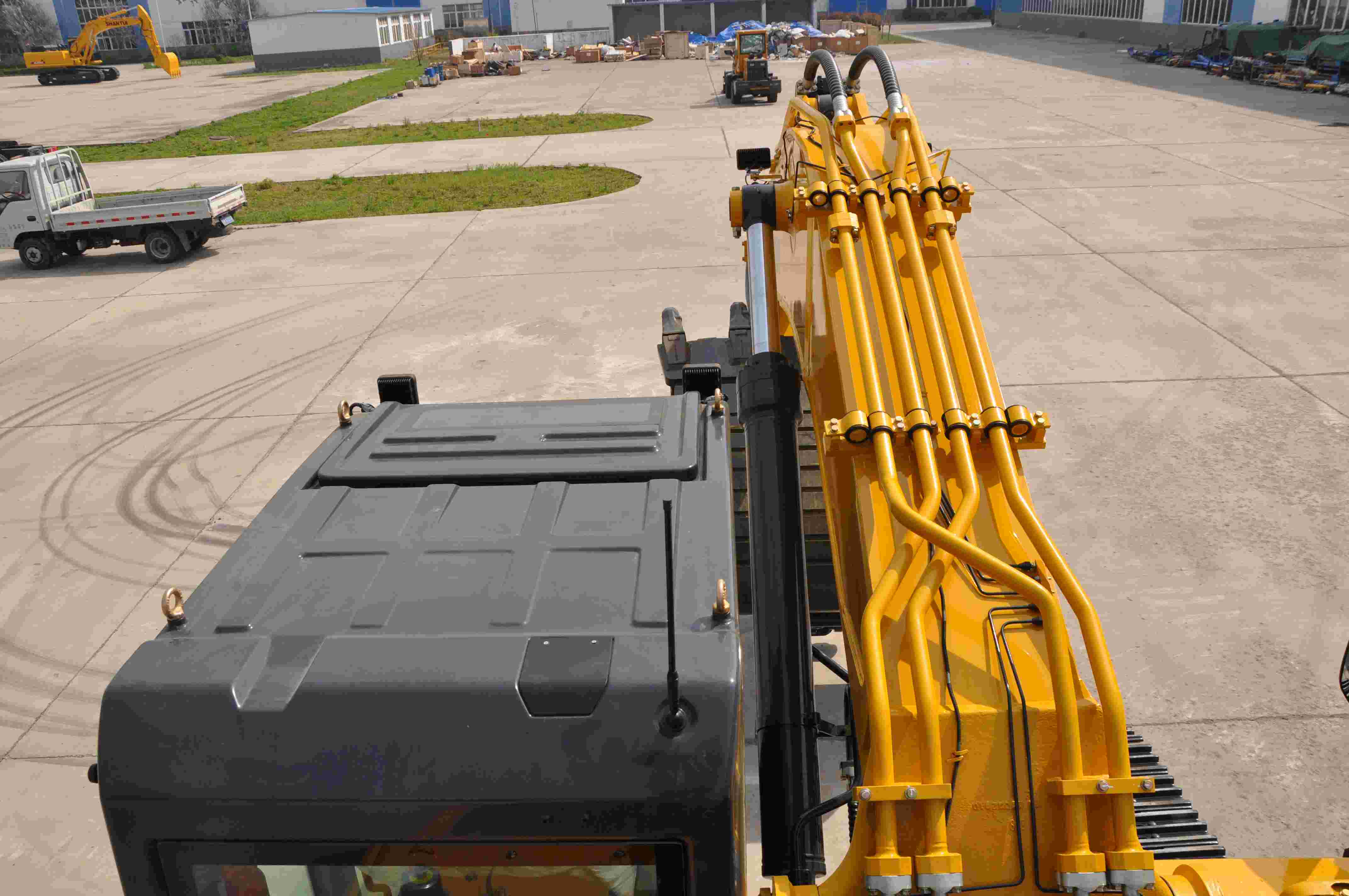 47-ton Robust Hydraulic Excavator